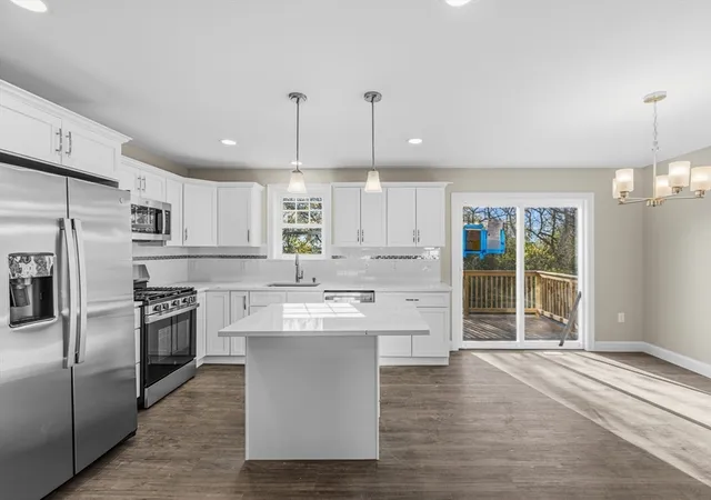 Photo 4 of Single family home for sale at 1001 Bay St, Fall River, MA 02724 | MLS# 73560875 | Listing updated on 2026-08-11