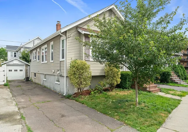 Photo 3 of Sale Pending at 84 Alstead St, Quincy, MA 02171 | MLS# 73554438 | Listing updated on 2026-09-16