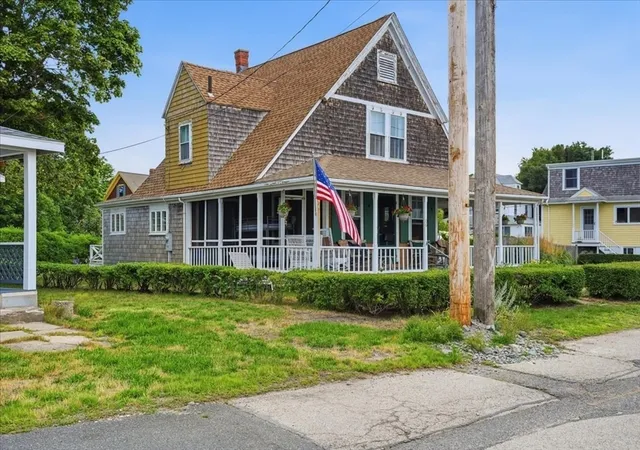 3rd image of 66 Cadish Ave, Hull, MA 02045 | MLS# 73559268