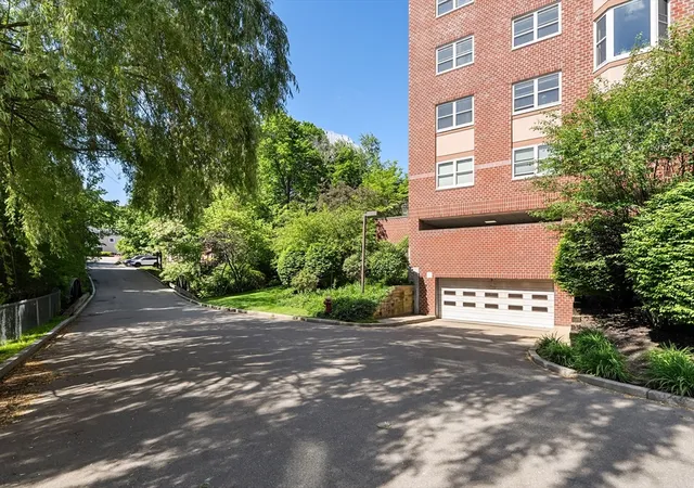 Homes for sale in Arlington, MA | 1 Watermill Place, Arlington, MA 02476 | Houzeo