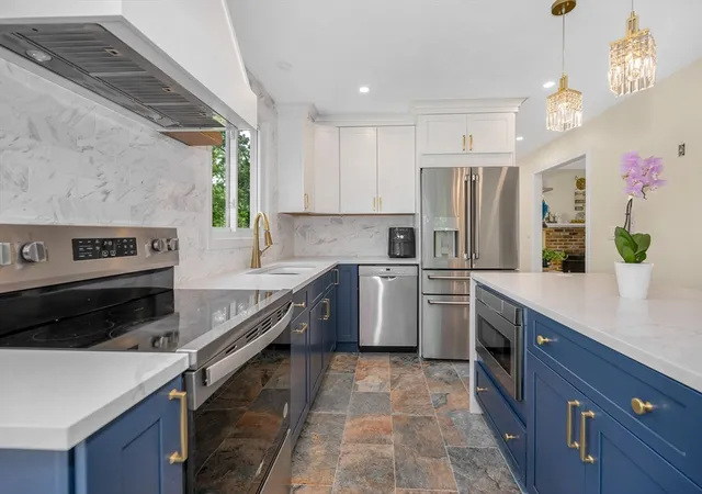 2nd image of 769 Grafton St, Shrewsbury, MA 01545 | MLS# 73549643