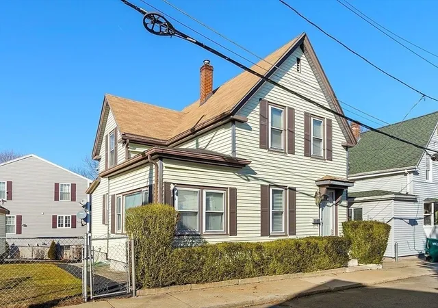 Homes for sale in Lynn, MA | 27 Houston Pl, Lynn, MA 01905 | MLS# 73546946