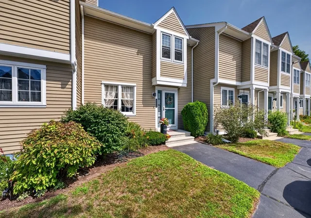 Photo 3 of Condo for sale at 735 Willett Ave #305, East Providence, RI 02915 | MLS# 73566969 | Listing updated on 2026-09-01