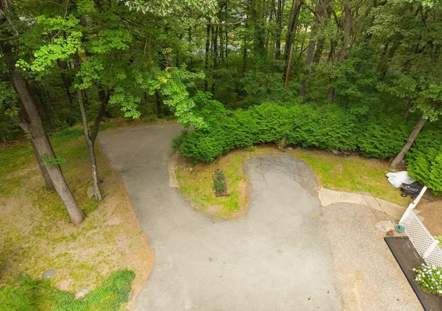 3rd image of 92 Brook St, Hudson, MA 01749 | MLS# 73553144