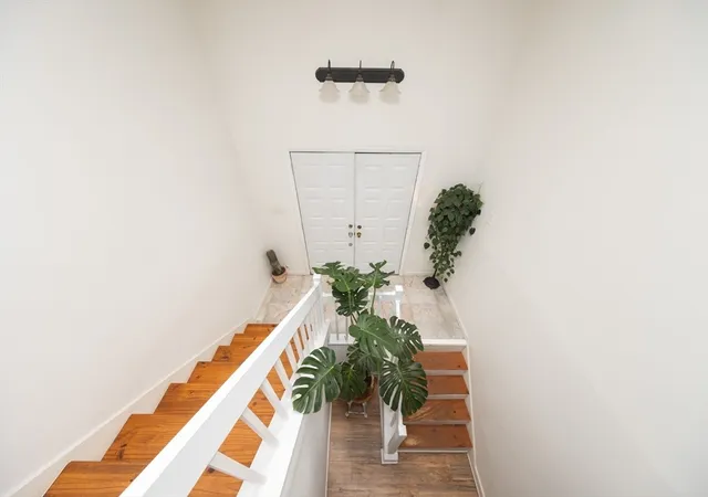 5th image of 92 Brook St, Hudson, MA 01749 | MLS# 73553144