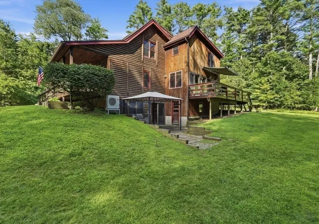 4th image of 100 Pine St, Douglas, MA 01516 | MLS# 73560638