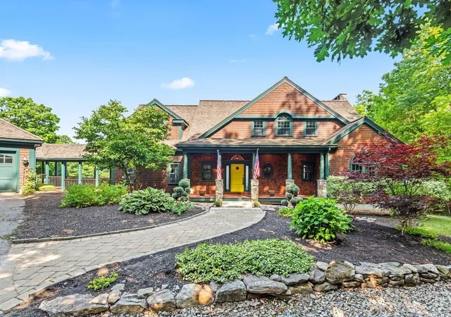 1st image of 150 Mountain Rd, Princeton, MA 01541 | MLS# 73546698