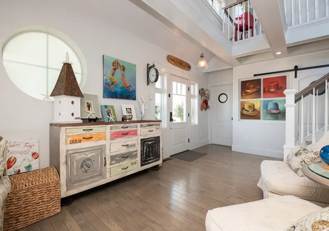 2nd image of 11 Julia St, Newburyport, MA 01950 | MLS# 73553819