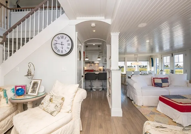 4th image of 11 Julia St, Newburyport, MA 01950 | MLS# 73553819