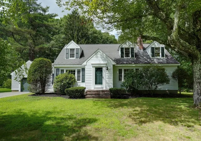 Photo 2 of Single family home for sale at 141 Holliston St, Medway, MA 02053 | MLS# 73553381 | Listing updated on 2026-09-08
