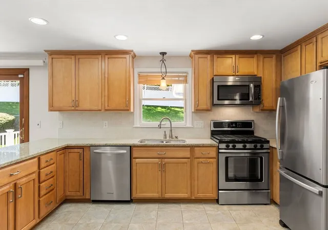 2nd image of 105 Starr Ave, Lowell, MA 01852 | MLS# 73509346