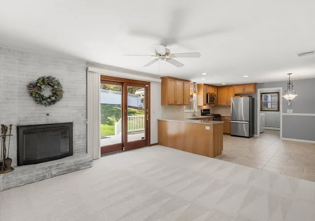 4th image of 105 Starr Ave, Lowell, MA 01852 | MLS# 73509346