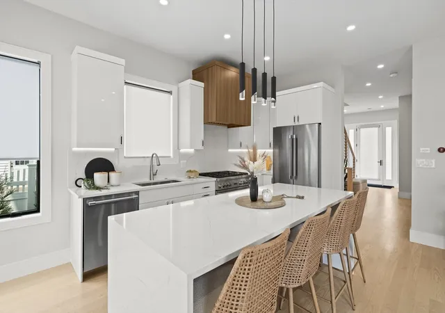 5th image of 8 Gardner Street, Newton, MA 02458 | MLS# 73554367