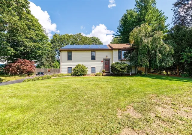 Photo 2 of Sale Pending at 39 Elm St, Auburn, MA 01501 | MLS# 73569443 | Listing updated on 2026-09-04