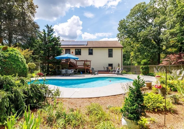 Photo 3 of Sale Pending at 39 Elm St, Auburn, MA 01501 | MLS# 73569443 | Listing updated on 2026-09-04