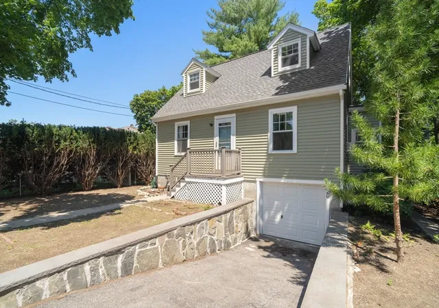 1st image of 29 Laurel St, Arlington, MA 02476 | MLS# 73565551