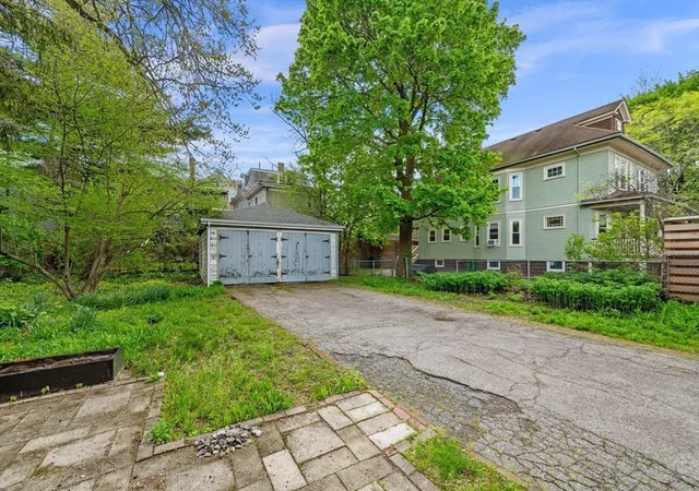 Listing Photo 2 - Condo for sale in building located at 106 Ellery St, Cambridge, MA 02138 - Unit #