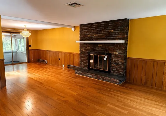 Photo 3 of Sale Pending at 7 Fred St, Burlington, MA 01803 | MLS# 73563873 | Listing updated on 2026-09-03