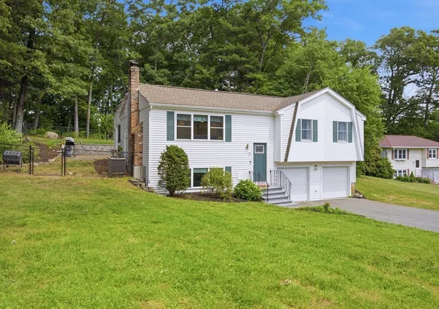 Homes for sale in Marlborough, MA | 10 Kosmas St, Marlborough, MA 01752 | MLS# 73540754
