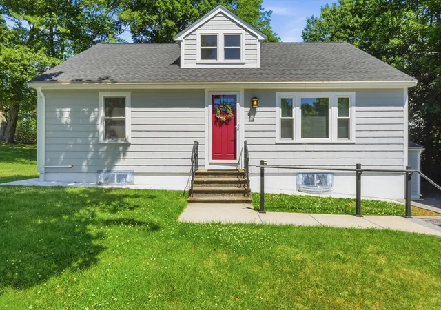 Homes for sale in Millbury, MA | 8 Millbury Terrace, Millbury, MA 01527 | MLS# 73540234
