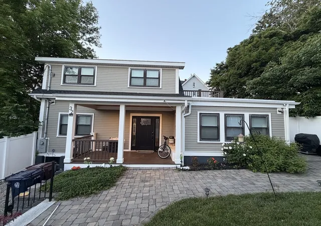 Homes for sale in Everett, MA | 32 Fremont Ave, Everett, MA 02149 | MLS# 73533448