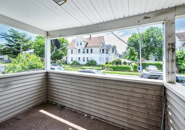 Listing Photo 4 - Condo for sale in building located at 128-130 Kensington Ave, Springfield, MA 01108