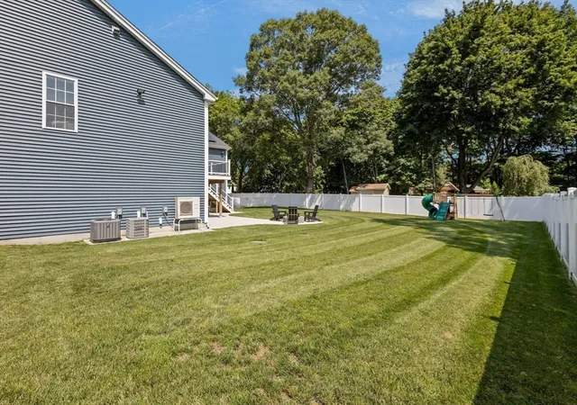 42nd image of 18 Willis Ave, Seekonk, MA 02771 | MLS# 73562343