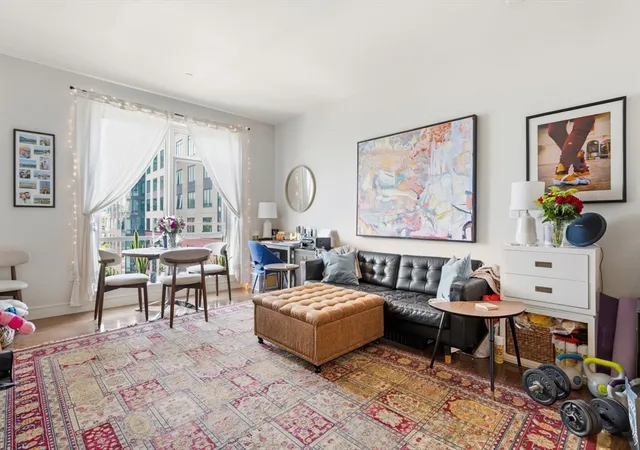 2nd image of 700 Harrison Ave #613, Boston, MA 02118 | MLS# 73558160
