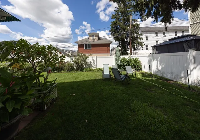 Photo 4 of Sale Pending at 87 Fairfax Rd, Worcester, MA 01610 | MLS# 73569163 | Listing updated on 2026-09-23