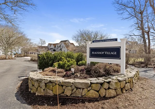 2nd image of 4 Hyannis Point Rd #4, Mashpee, MA 02649 | MLS# 73494410