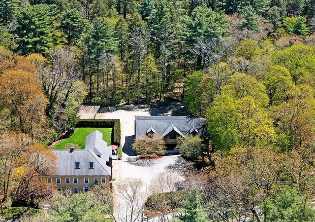 1st image of 39 Church St #39, Weston, MA 02493 | MLS# 73516945