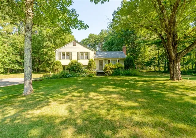 1st image of 7 Joan St, Pepperell, MA 01463 | MLS# 73550226