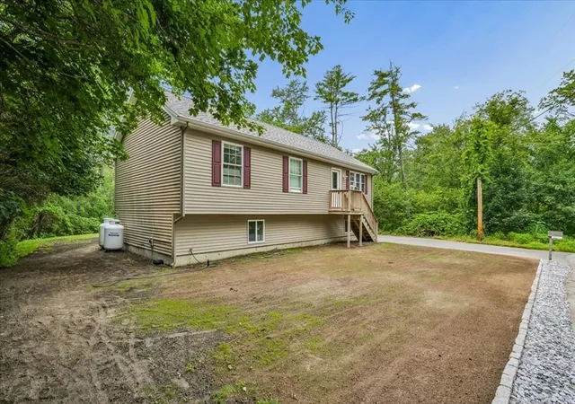 4th image of 10 Patricia Ave, Raymond, NH 03077 | MLS# 73551777
