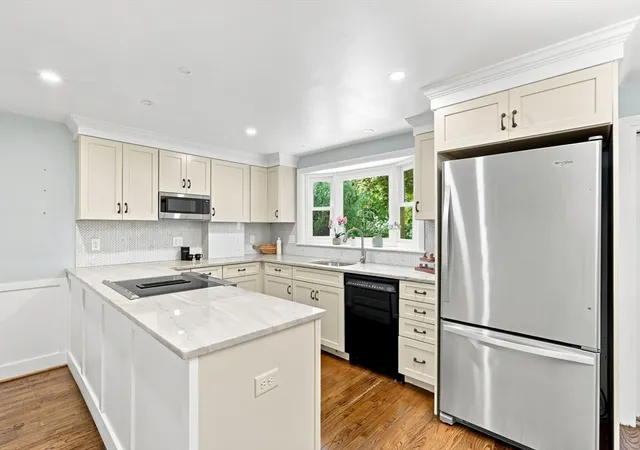 Photo 3 of Single family home for sale at 85 High St, Winchester, MA 01890 | MLS# 73565817 | Listing updated on 2026-08-25