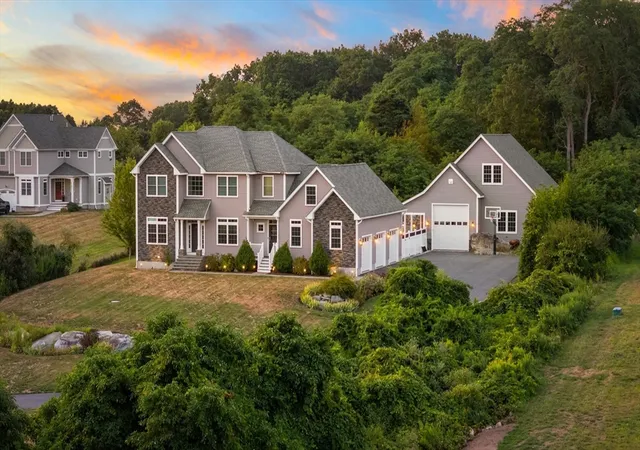 1st image of 586 Hart St, Dighton, MA 02715 | MLS# 73517558