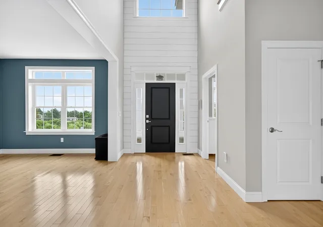 4th image of 586 Hart St, Dighton, MA 02715 | MLS# 73517558