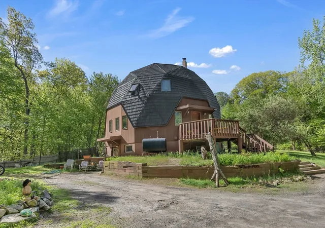 Homes for sale in Holliston, MA | 243 Oak St, Holliston, MA 01746 | MLS# 73521676