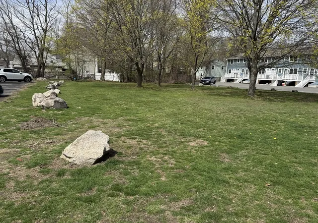 Homes for sale in Dedham, MA | 94 Durham Road, Dedham, MA 02026 | Houzeo