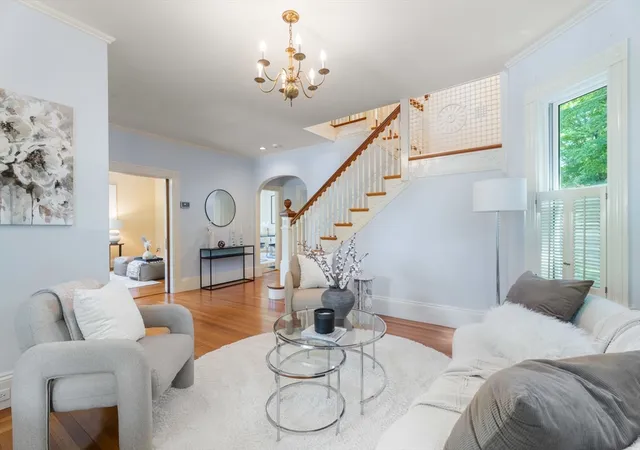 4th image of 40 Goden St, Belmont, MA 02478 | MLS# 73540017