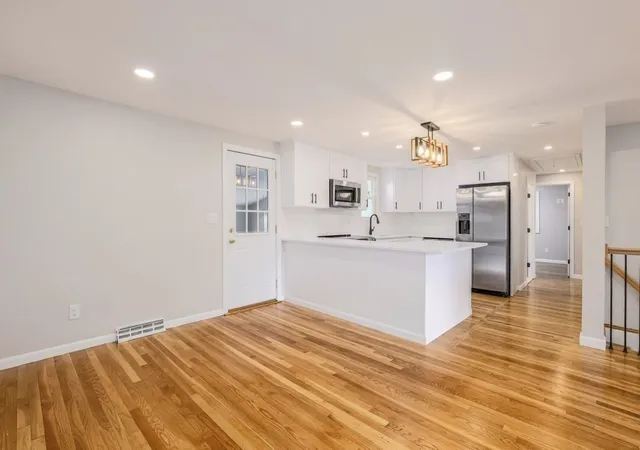 Homes for sale in Westborough, MA | 181 E Main St, Westborough, MA 01581 | MLS# 73533181