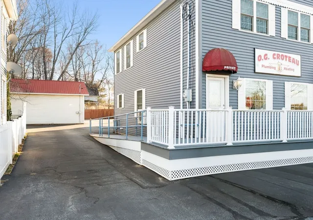 2nd image of 381 Summer St, Fitchburg, MA 01420