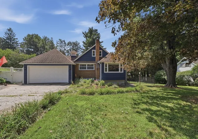 Photo 1 of Sale Pending at 181 Flagg Street, Worcester, MA 01609 | MLS# 73569077 | Listing updated on 2026-09-07
