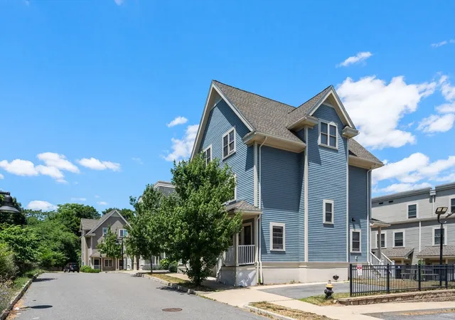 Listing Photo 2 - Condo for sale in building located at 49-a Edgewood St, Boston, MA 02119 - Unit #49A