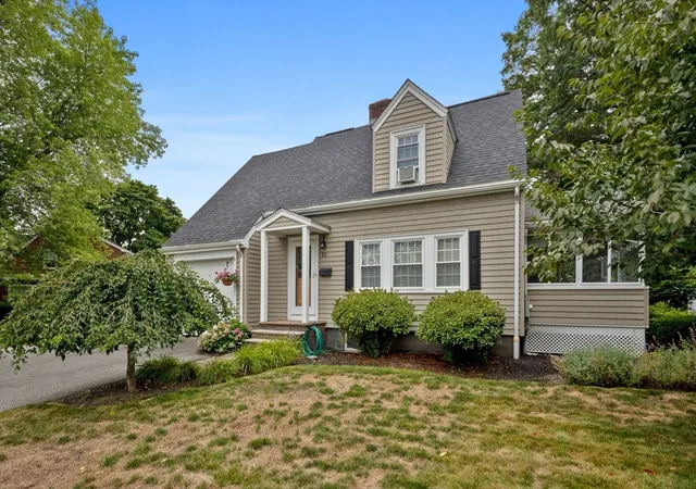 1st image of 18 Beaver St, Waltham, MA 02453 | MLS# 73567666