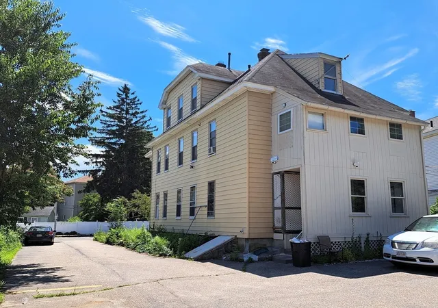 Photo 3 of House for sale at 106 Mill St, Worcester, MA 01603 | MLS# 73551599 | Listing updated on 2026-09-17