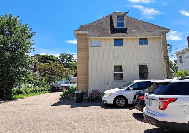 Photo 4 of House for sale at 106 Mill St, Worcester, MA 01603 | MLS# 73551599 | Listing updated on 2026-09-17