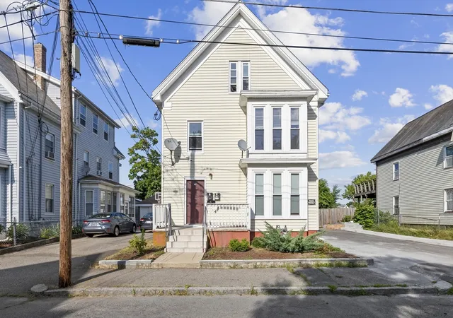 1st image of 10 Essex St, Brockton, MA 02301 | MLS# 73544639