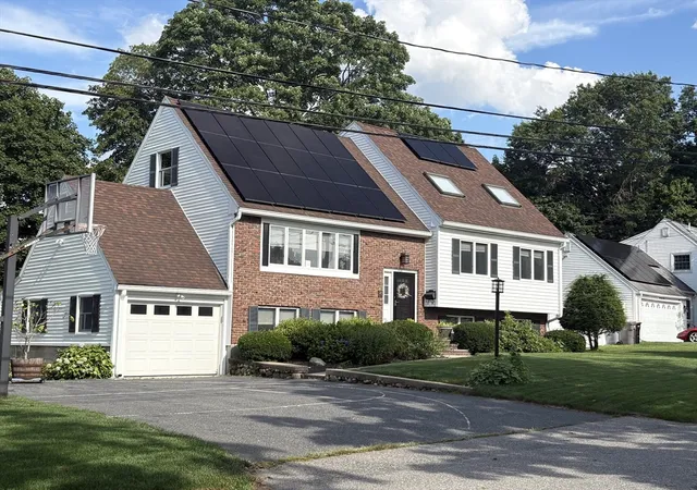 2nd image of 4 Crest Road, Framingham, MA 01702 | MLS# 73560527