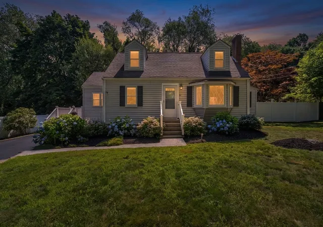 Homes for sale in Franklin, MA | 63 Conlyn Ave, Franklin, MA 02038 | MLS# 73549830