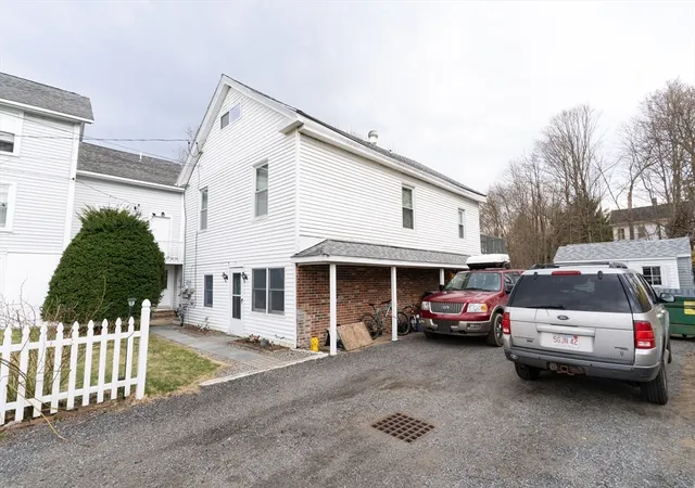 Homes for sale in Brookfield, MA | 15-17 Central St, Brookfield, MA 01506 | MLS# 73501301